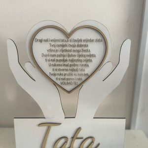 personalizirani drveni poklon za tatu – ukras s imenom i porukom