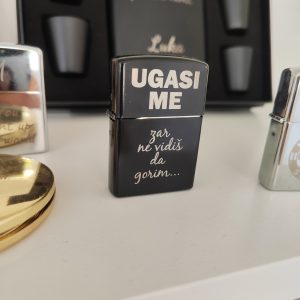 personalizirani upaljač s natpisom ili slikom