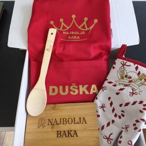 personalizirani poklon set za kuhanje (pregača, kuhača, daska i rukavica)